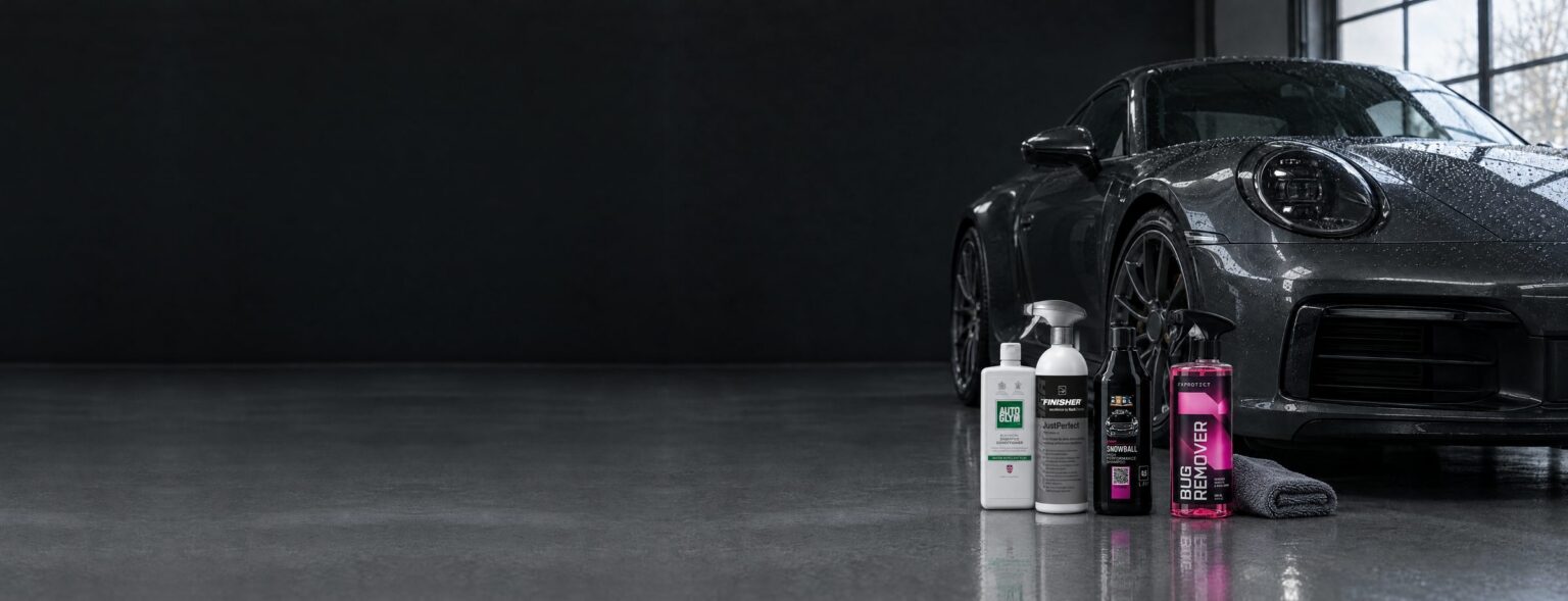 Porsche v garáži a autokozmetika Autoglym, Koch-Chemie, ADBL a FX Protect